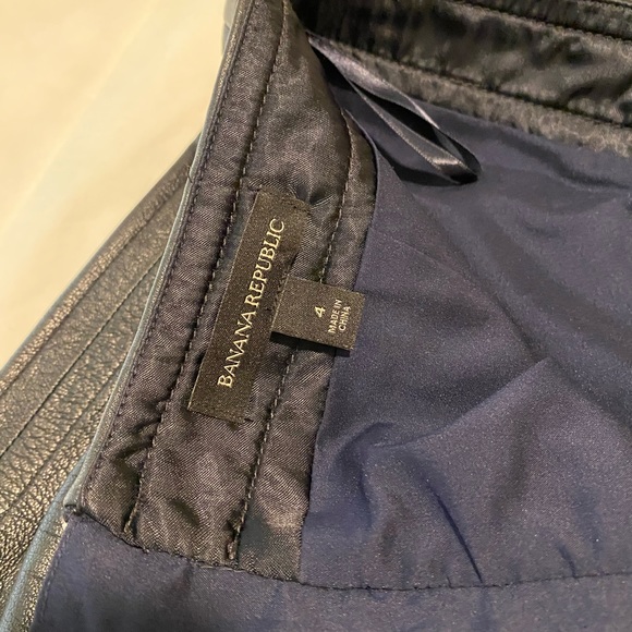 Banana Republic genuine leather skirt - Picture 3 of 5